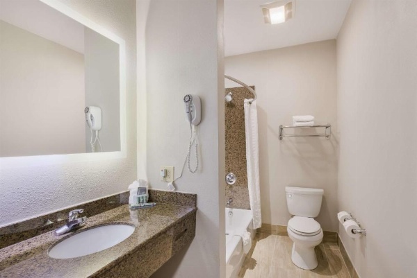 Best Western Asheville -Blue Ridge Parkway image 25