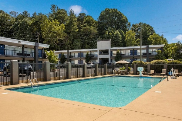 Best Western Asheville -Blue Ridge Parkway image 29